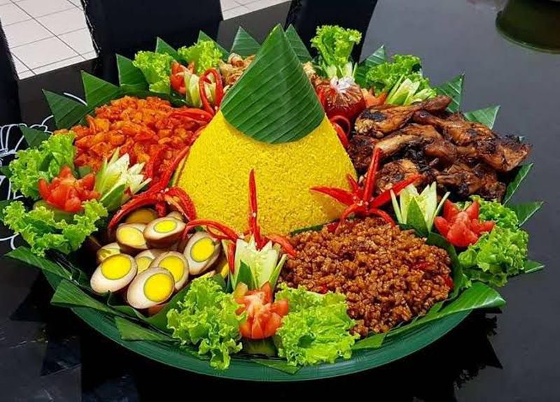 Tumpeng Nasi Kuning untuk Pesta & Selamatan (Minim Order 20)