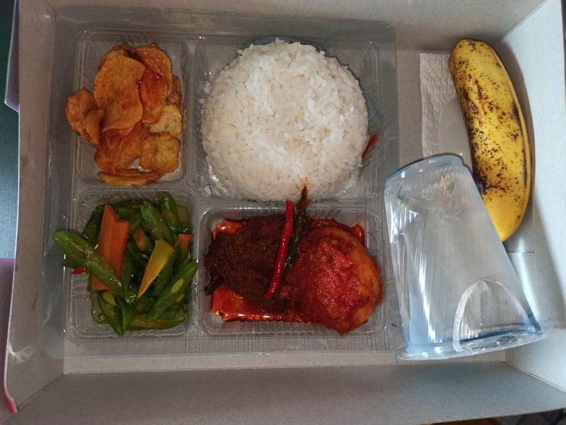 Nasi Kotak Rendang Telor