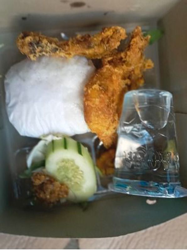Nasi Kotak - Ayam Goreng Lalapan