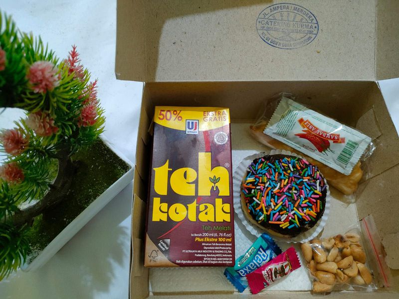 Snack Box 8