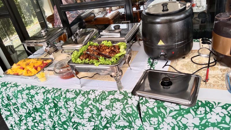 Nasi prasmanan Hapsari