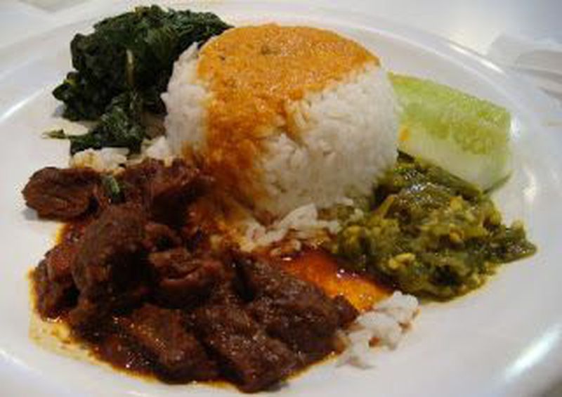 Nasi Rendang Daging Sapi - Buah