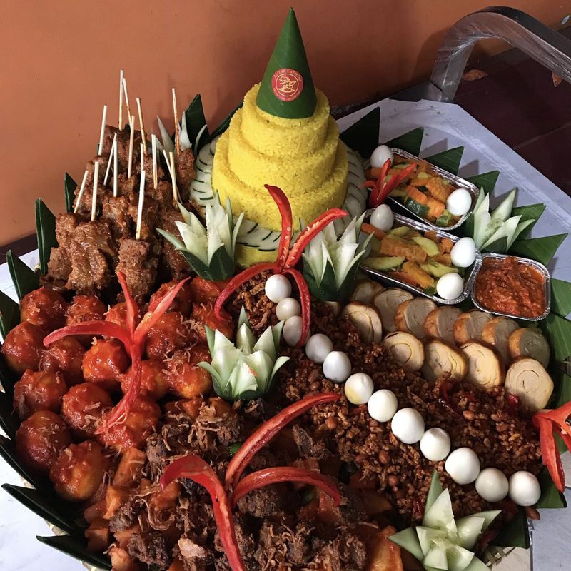 Tumpeng Besar