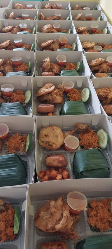 Paket Nasi Lengkap Isi Sayur Lauk Snack Dan Aqua