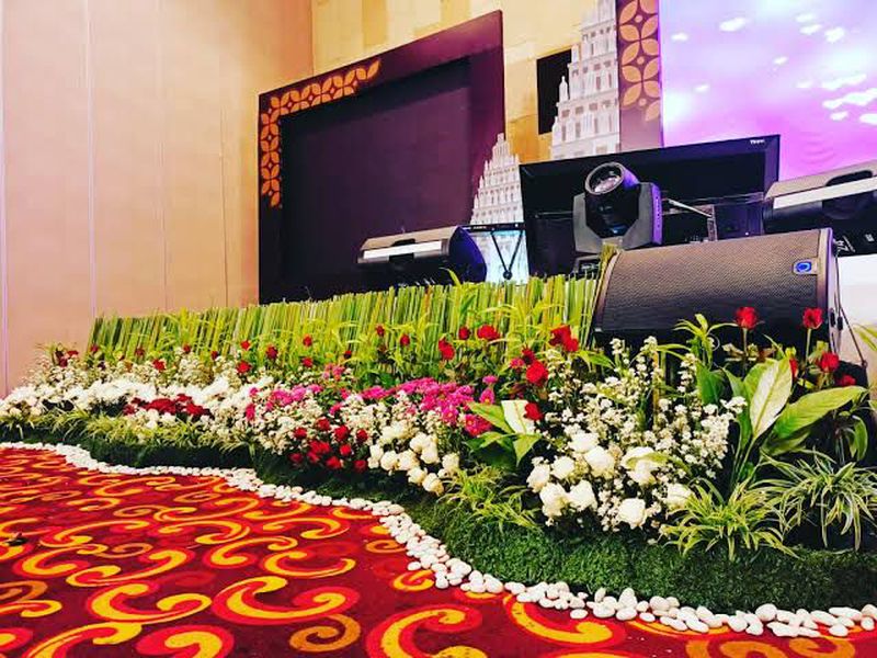 JASA DEKORASI TAMAN INDOOR (TANAMAN HIDUP ATAU PLASTIK