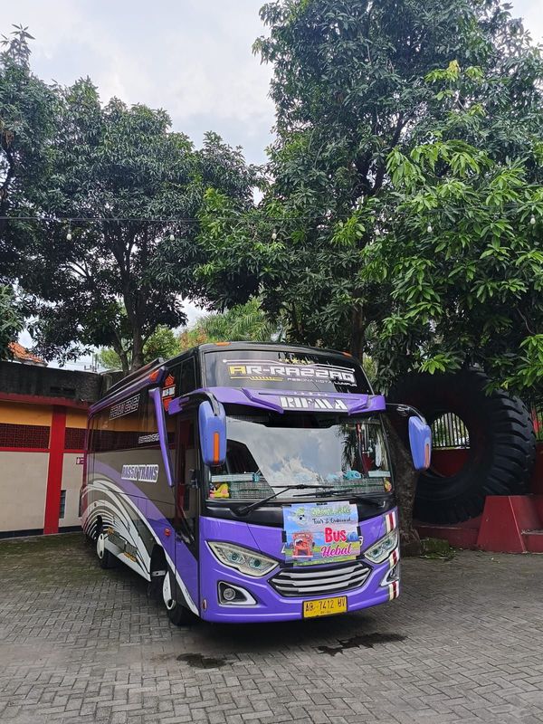 Jelajah Banyuwangi: Panduan Lengkap Bus Pariwisata dan Rute Menarik