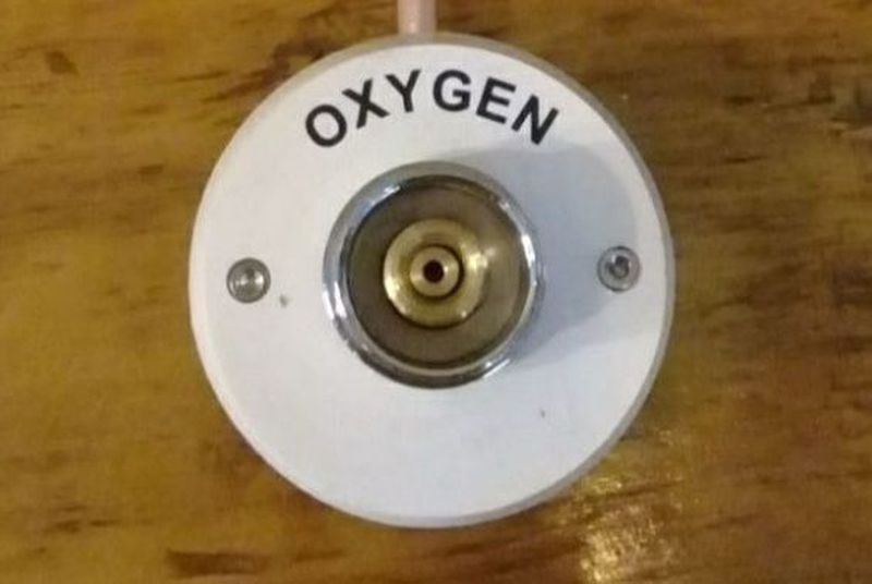Wall Outlet Gas Medis Oxygen