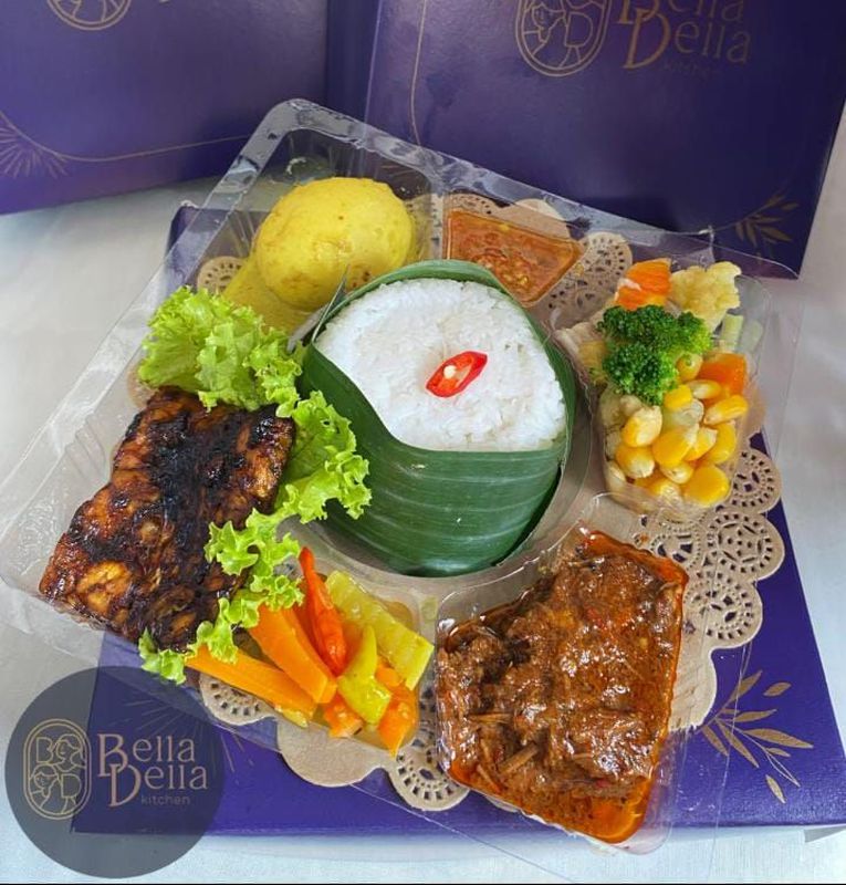 Nasi Rendang Daging Tempe Bakar dengan Cah Sayur by Bella Della Kitchen