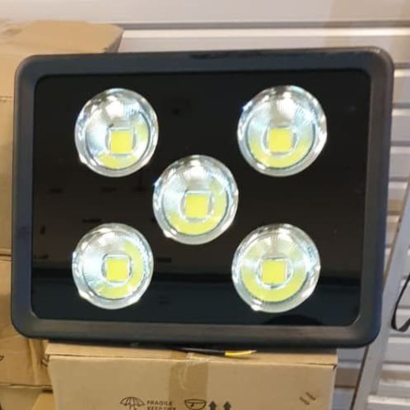 Lampu Sorot LED 250