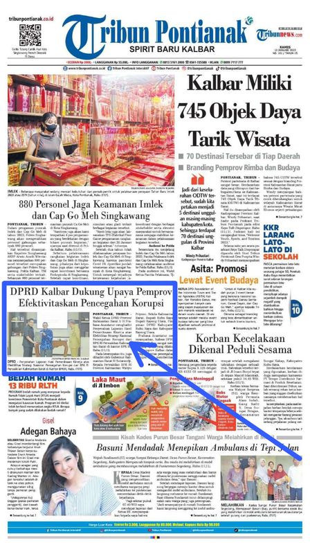 Tampilan halaman utama portal berita dengan berita utama dan kategori