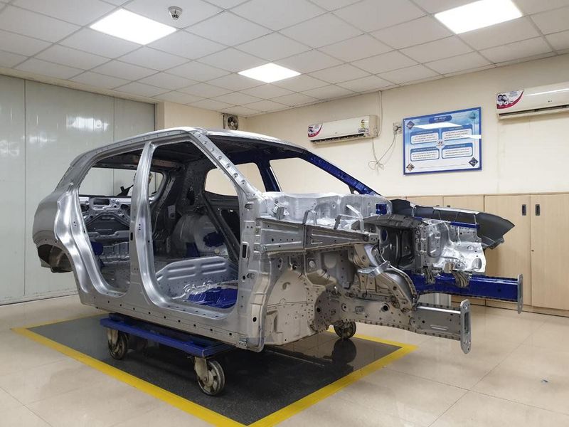 PAKET D- JASA SERVISE GANTI PLAT DAN PENGECATAN BODY MOBIL ( RINGAN )