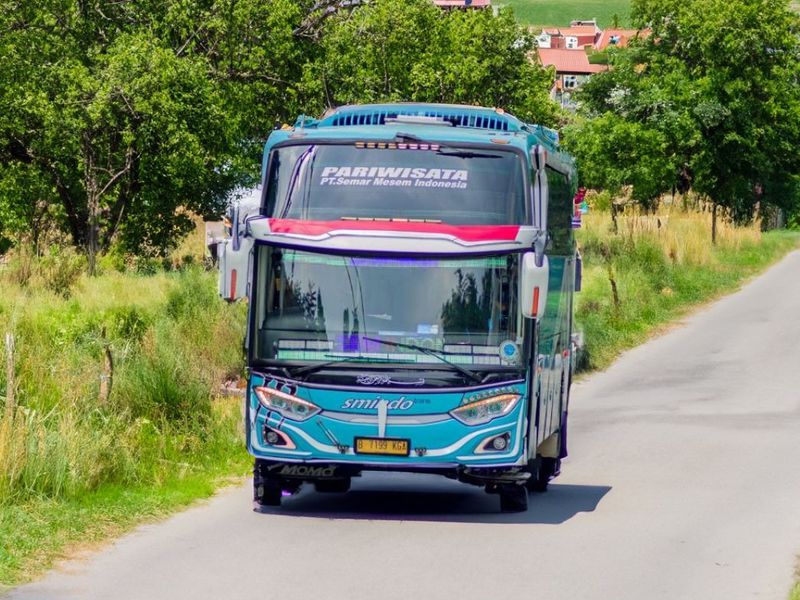 Petualangan Menuju Pelabuhan Ratu: Menjelajahi Pesona Selatan Jawa Barat dengan Bus Pariwisata Bandung