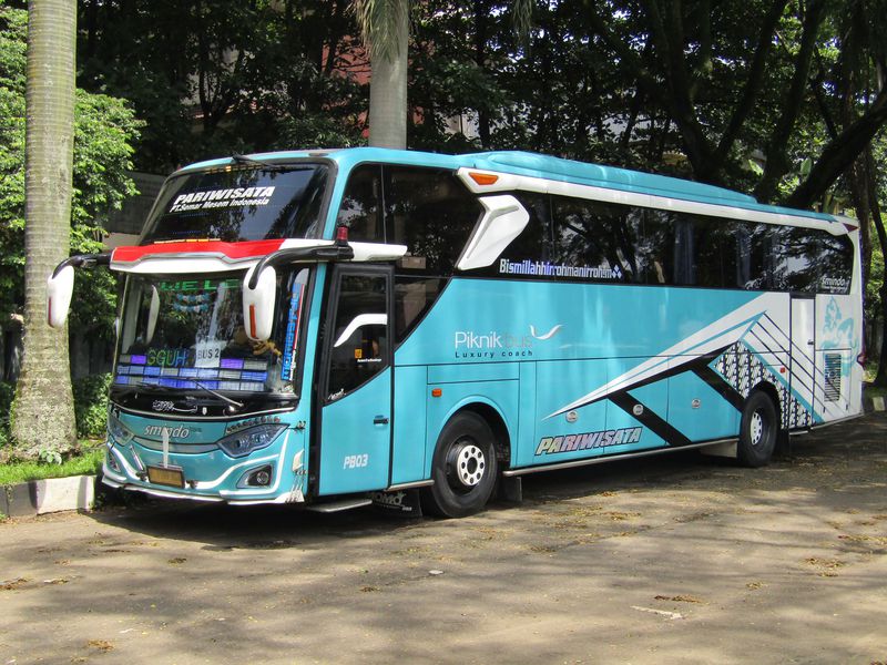 Jelajah Ciwidey: Panduan Lengkap Sewa Bus Pariwisata dan Ragam Destinasi Menawan