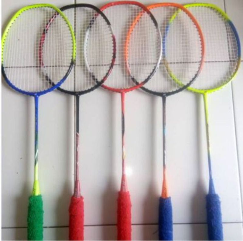 Raket Badminton