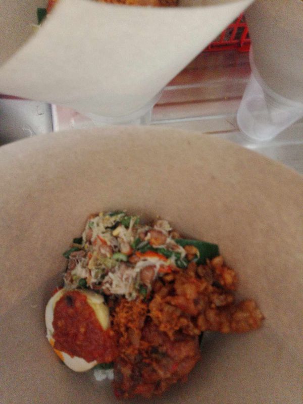 nasi bungkus campur