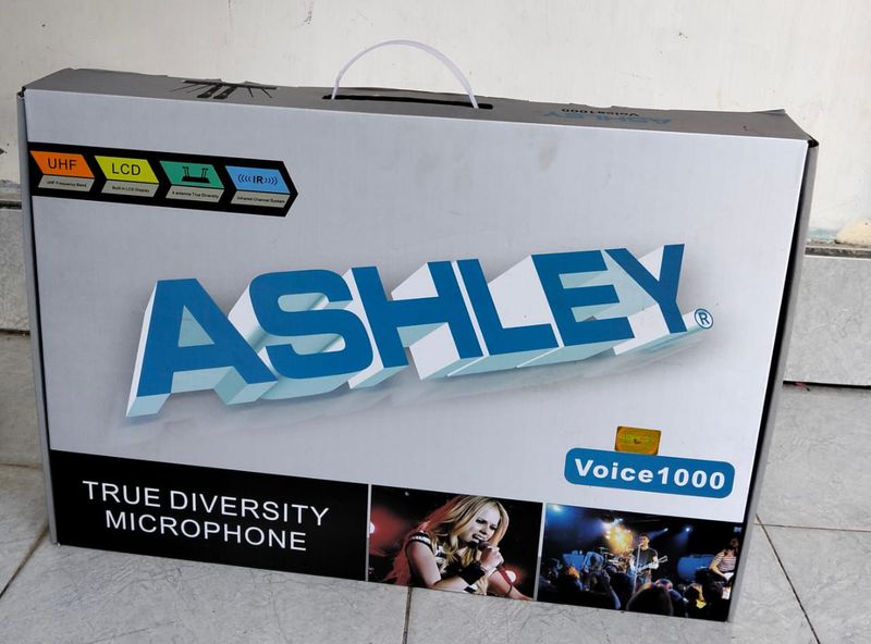 Mic Wireless Merk Ashley Voice 1000