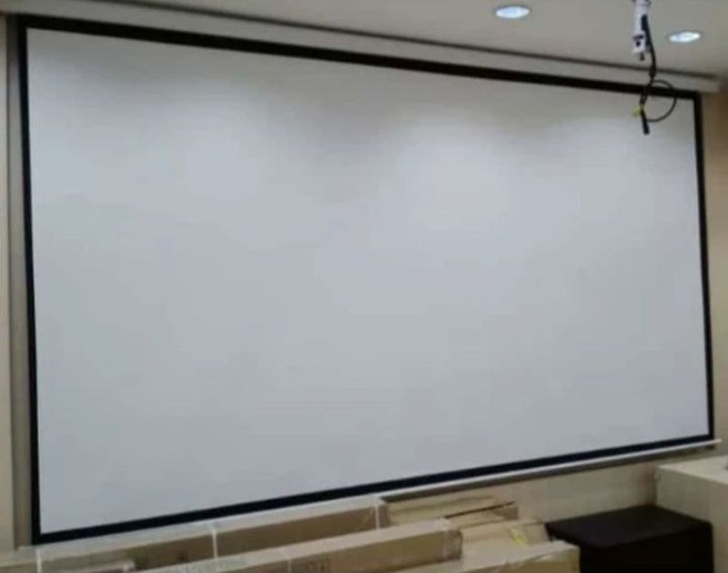 Screen Proyektor Besar