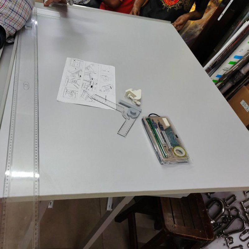 Meja Gambar Menjangka Peta