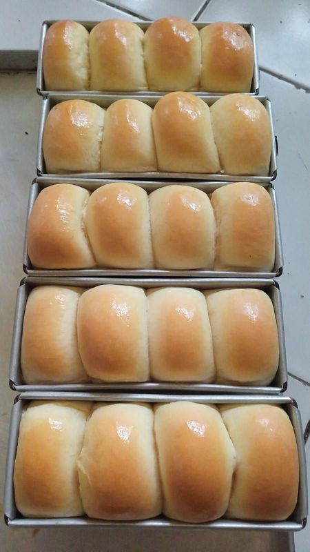 Roti Gembong Bos Bakery