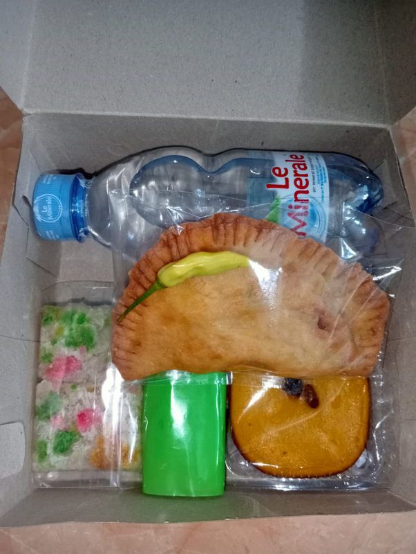 SNACK KOTAK