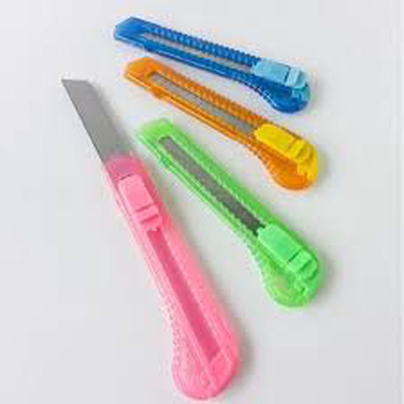 Cutter Kecil