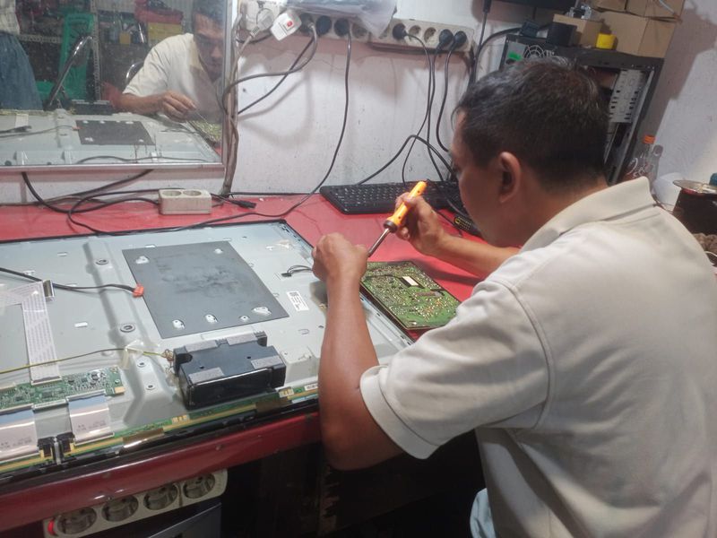 SERVICE TV LED SAMSUNG 43