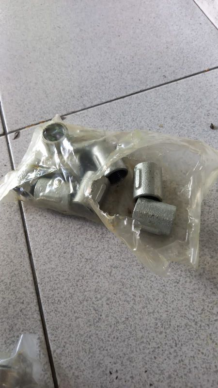 Socket besi 1/2 inch