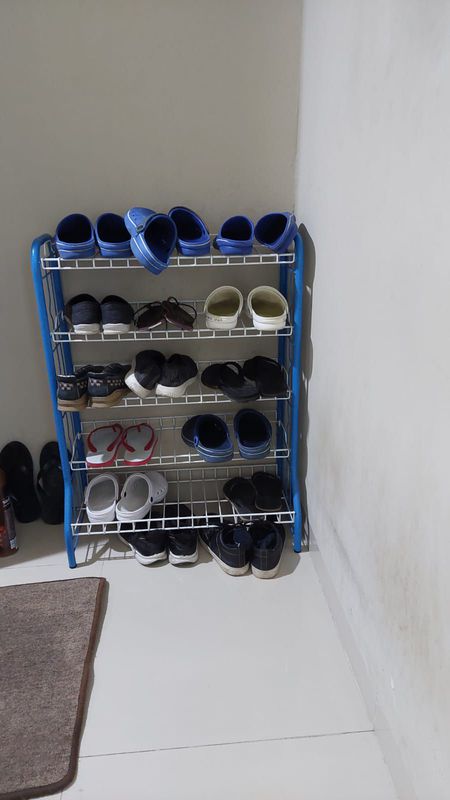 rak sepatu