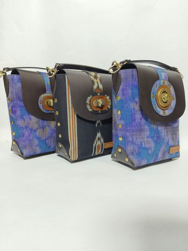 Handtas A4 viszalmleer blauw - Ira Couture