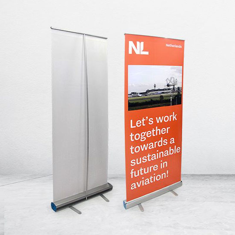 ROLL UP BANNER