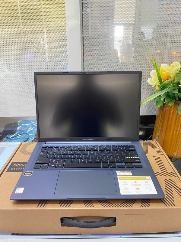 LAPTOP ASUS R3