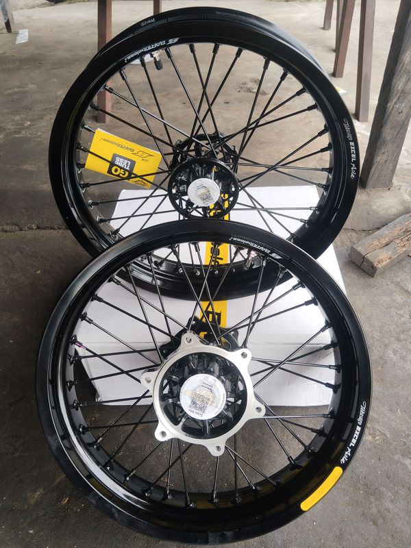 Velg lengkap super motor jenis WR, CRF, KLX