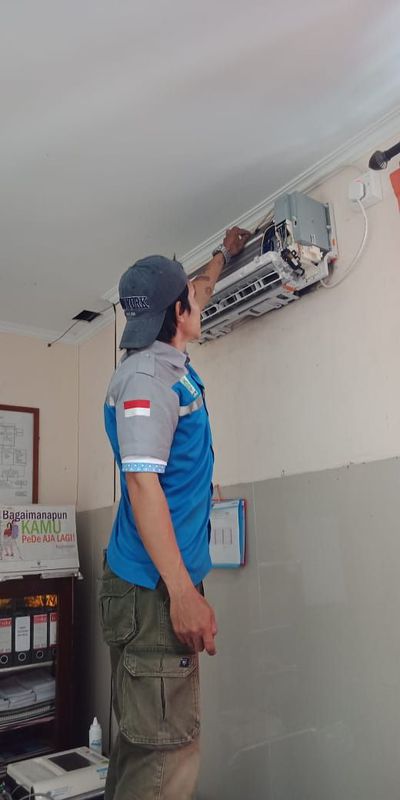 Service Fan Indoor AC 1,5 PK