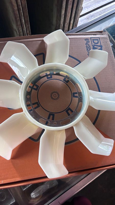 KIPAS RADIATOR CANTER