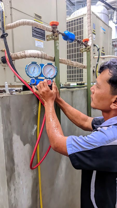 Isi Ulang Freon AC Central