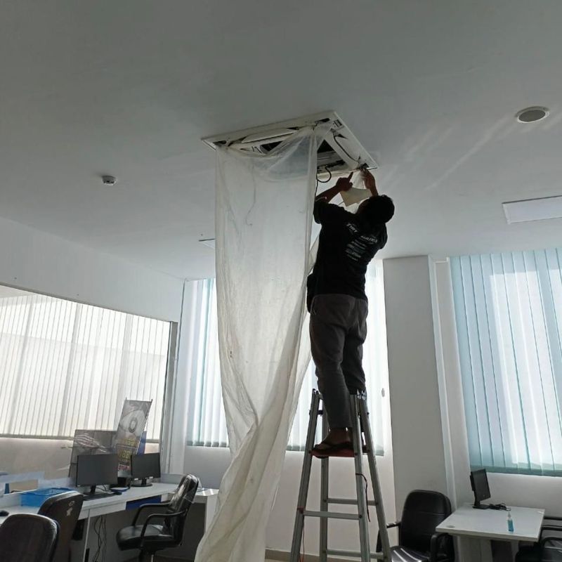 SERVICE AIR CONDITIONER (AC)