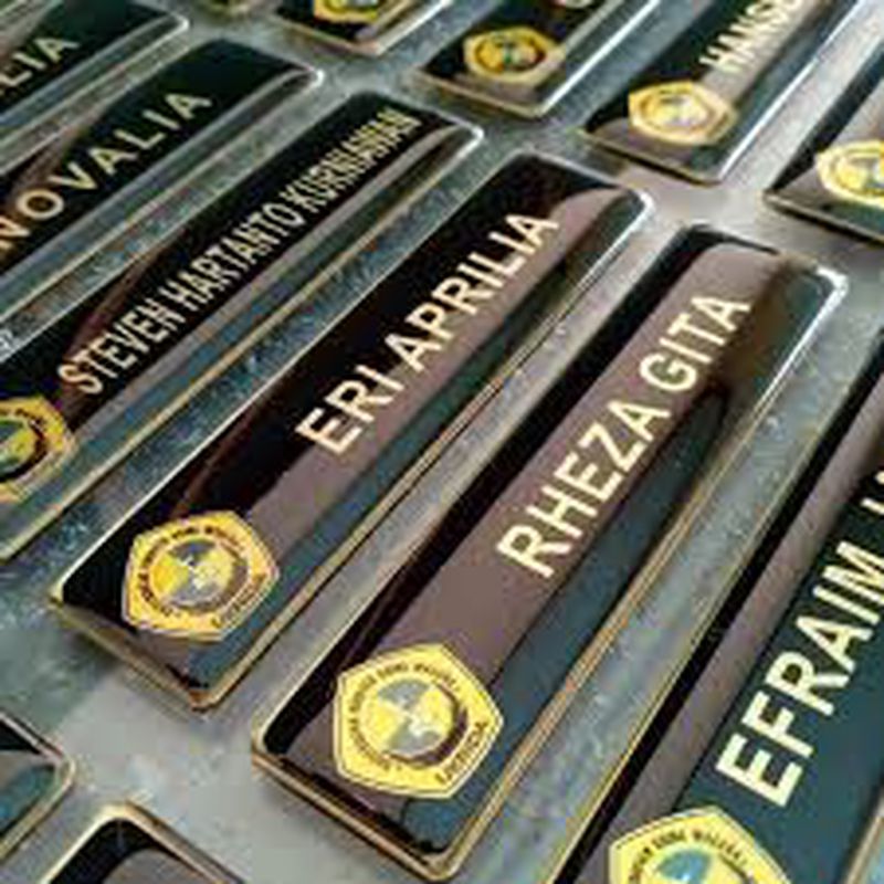 name tag bahan kuning magnet