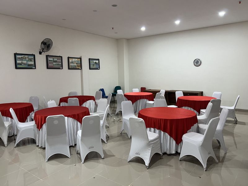 MEJA ROUNDTABLE/BULAT
