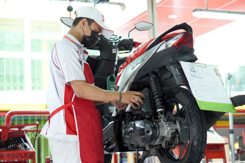 Service Motor