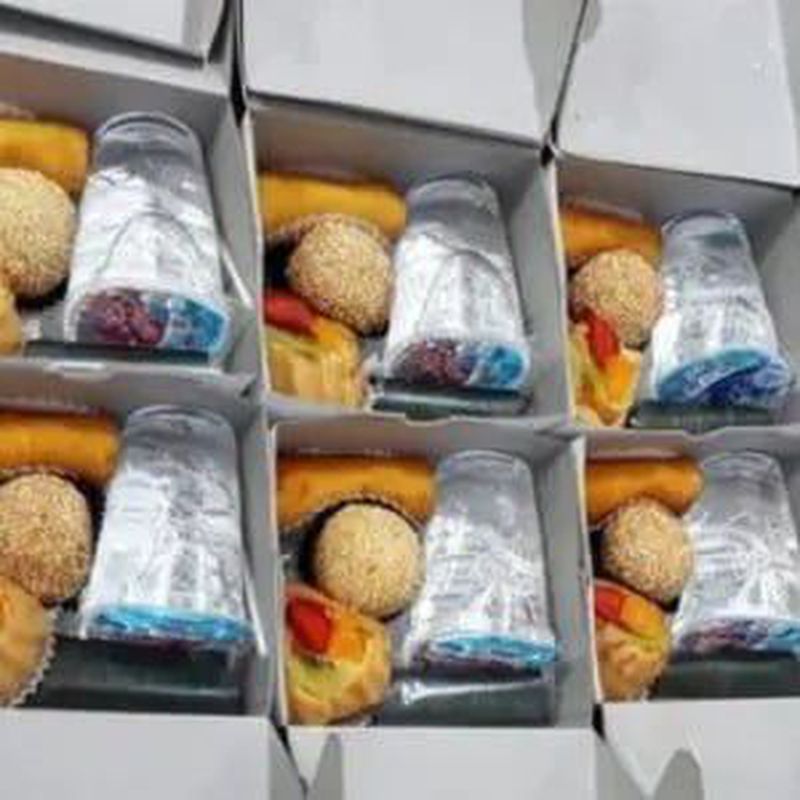 KUE KOTAK