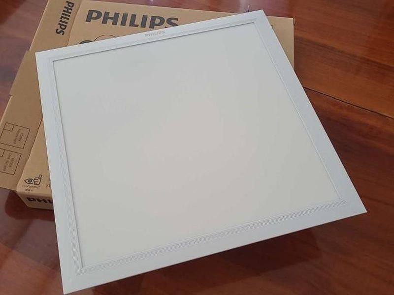 PHILIPS Lampu LED Panel Light 30x30 cm