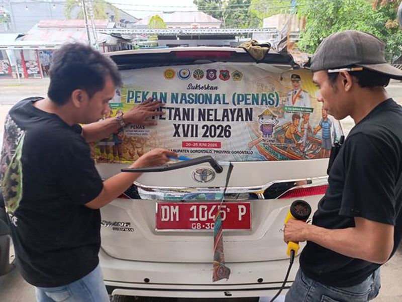 Stiker One Way Mobil Belakang