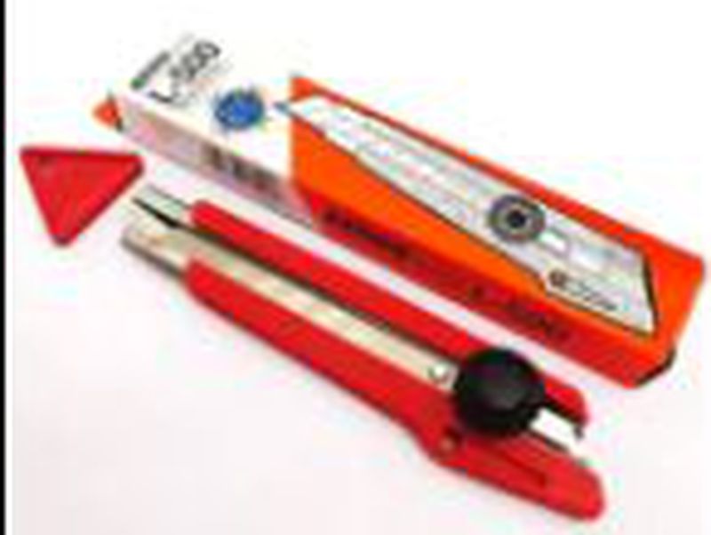 Pisau Cutter