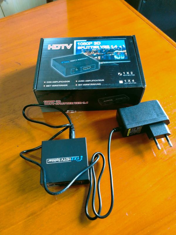 SPLITER HDMI UNTUK 2 MONITOR