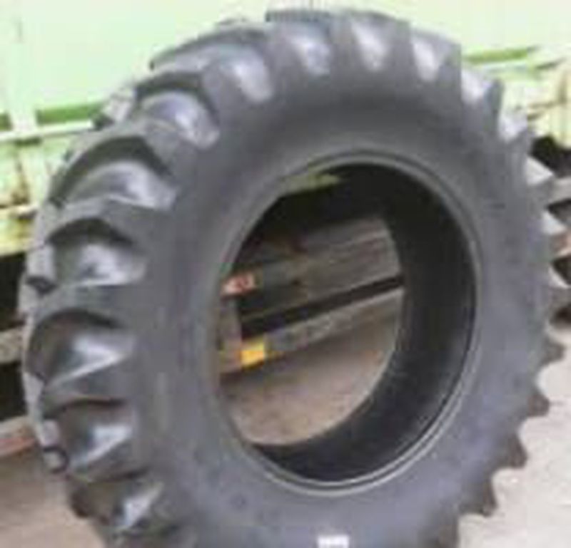 Ban Loader Belakang Backhoe Loader Uk 16.9-24-12pr-tr459-r4